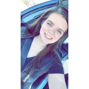 Meet your Posher, Brittney